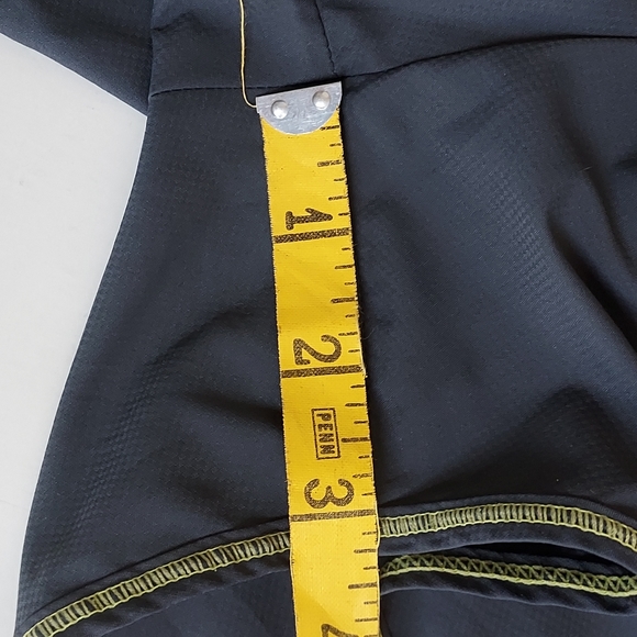 ATHLETA Ladies Gray W/Lime Running Shorts W/Panties & Drawstring Size Sm… - Picture 4 of 8